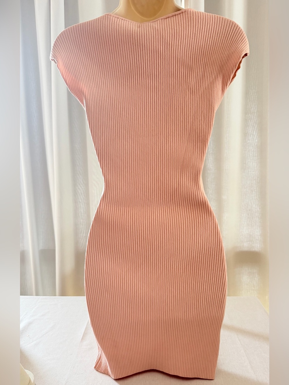 Wilfred Ribbed Cutout Midi Dress in Blush Pink - Picture 4 of 6